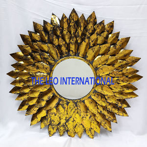 Espejo Decorativo de Pared Estilo Nórdico Retro Francés, Espejo Grande con Diseño Moderno para Sala de Estar - Product Image 6