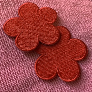 ป้ายปักราคาโรงงาน ออกแบบเองได้ MOQ ต่ำ ขายส่ง ป้ายปักรีดติดเสื้อ - Product Image 5