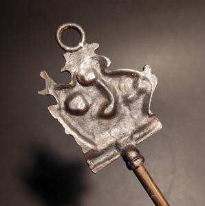 Chausse-pieds en bois long avec poignée en forme de bateau, finition polie, style élégant et ergonomique, parfait pour les amateurs de la mer et pour un usage cadeau - Product Image 6