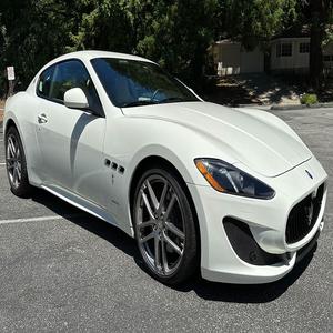 USADO LHD/RHD 2015 MASERATI GRANTURISMO SPORT - Product Image 1
