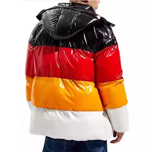 เสื้อแจ็คเก็ตบอมเบอร์ทรงเข้ารูป คอตั้ง สไตล์แฟชั่นสำหรับผู้ชาย ผลิตจากวัสดุรักษ์โลก พร้อมโลโก้ด้านหน้า ให้ความอบอุ่นสบายในฤดูหนาว - Product Image 4