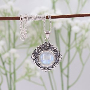 Collar redondo hecho a mano de piedra lunar arcoíris azul Natural, joyería de piedras preciosas de Plata de Ley 925 para mujer, piedra natal de junio - Product Image 1