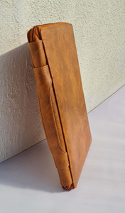 Luxueux organisateur de voyage en cuir véritable A4 fabriqué à la main avec poignée conçu pour une organisation efficace en déplacement - Product Image 5