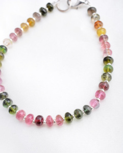 Bracelet en pierres précieuses naturelles multi-tourmalines mélangées et ombrées pour la fabrication de bijoux fins - Product Image 1