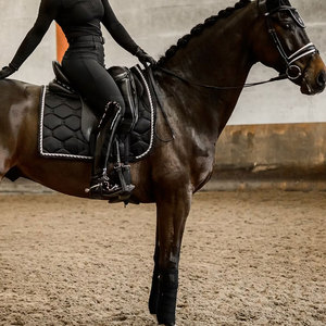 Tapis de selle d'équitation avec rembourrage absorbant les chocs, tissu respirant pour une conduite confortable - Product Image 2