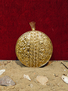 Handcrafted Round Gold Metal Spiral <b>Clutch</b> with Mother of Pearl Sheet Inlay Luxury Wirework Evening Party <b>Bag</b> for women - Product Image 4