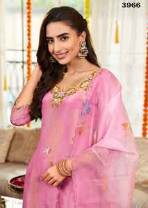 Tejido de desgaste ocasional brillante con trabajo manual, pantalón Kurti y Dupatta, fabricante de moda para mujer de Surat a la tarifa más baja - Product Image 3