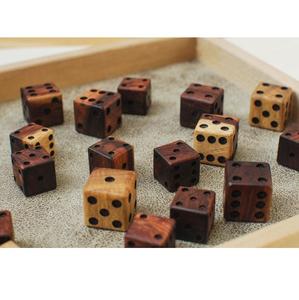 Dados de Madera Clásicos, Dados de Juego de Primera Calidad para Juegos de Mesa y Entretenimiento en el Hogar, Artesanía Natural - Product Image 1