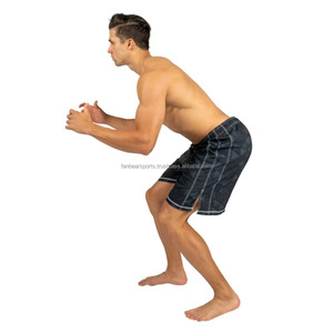 Nouveauté : Shorts de lutte souples pour hommes 2025 en polyester/nylon respirant, couleurs et logo personnalisables, fabriqués au Pakistan - Product Image 5