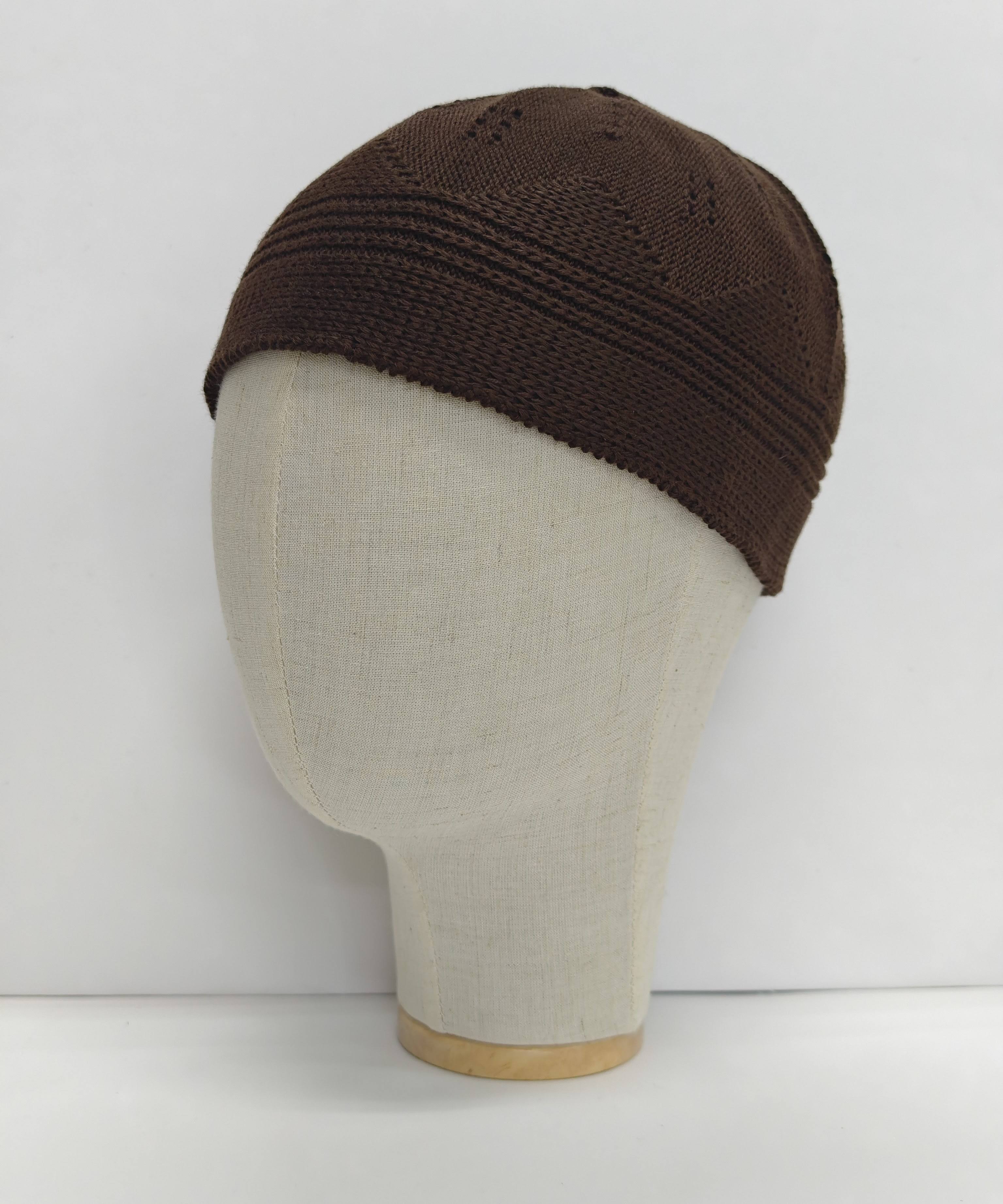 สีน้ำตาล