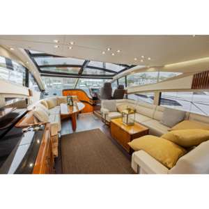 Yate de Vela Sunseeker Predator 68 de Lujo, Usado, de 2015, de Fibra de Vidrio, con Motor de Gasolina, Velocidad de 35-40 Nudos - Product Image 3