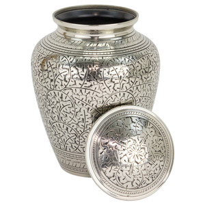 Urna Funeraria de Latón para Cenizas Humanas con Acabado Plateado y Diseño de Hoja de Roble, Recuerdo Conmemorativo, Venta al por Mayor - Product Image 2