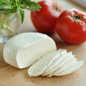 Vente en gros directe d'usine à prix compétitif, fromage mozzarella en gros, stock frais avec livraison rapide dans le monde entier - Product Image 1