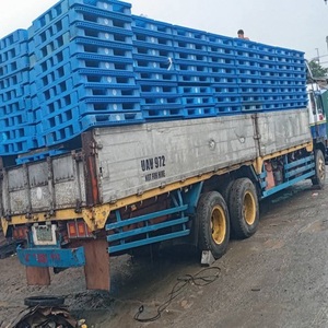 Palettes Euro bleues bon marché 800mm X 1200mm Feuille de glissement industrielle en plastique HDPE pour entrée à 4 voies pour le stockage et la logistique en entrepôt - Product Image 1