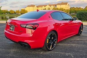 Maserati Ghibli F Tributo Q4 USADO de 2022 - Product Image 3