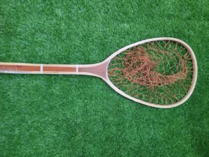 Épuisette de pêche à la mouche d'extérieur avec cadre en bois et filet en caoutchouc, outil de capture de truites à lancer à la main - Product Image 6