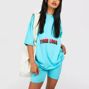 Ensemble de shorts pour femmes légers et respirants OEM, t-shirt ample en coton pur et short, vêtements de sport et de fitness, ensemble deux pièces - Product Image 1