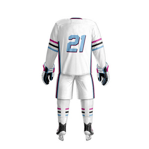 Uniforme de hockey sur glace personnalisé, maillot d'équipe durable de style professionnel avec impression sublimée, doublure chaude et ajustement confortable pour et match - Product Image 4