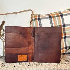 Western Tooled Leather Portfolio Organizador Portfolio A4, A5 Archivo de documentos de cuero personalizado - Product Image 4