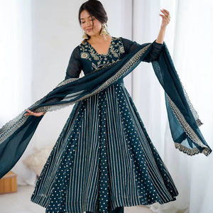 ชุดเดรสยาวแบบอนาร์กาลีสำหรับงานปาร์ตี้ ผ้าไหมเนื้อหนา ปักลายด้วยเลื่อม เหมาะสำหรับฤดูร้อน สไตล์วินเทจ - Product Image 1