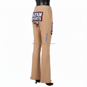 Pantalones Acampanados para Mujer, Tela Suave y Elástica de 280 GSM, Color Beige, Logotipo Atlético con Parche, Bordado Personalizado, Transferencia de Calor - Product Image 5