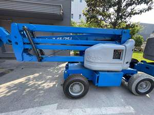 Genie JLG Man Lift Plate-forme élévatrice électrique hydraulique petites nacelles à ciseaux automotrices 4m 6m 8m 10m 12m 14m Série 300kg - Product Image 2