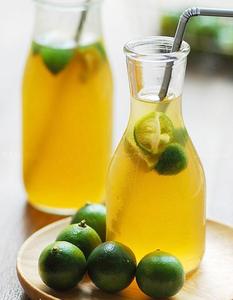 EXPORTATION D'EMBALLAGES EN VRAC DE JUS DE KUMQUAT CALAMANSI CONGELÉ DIRECT D'USINE - Product Image 1