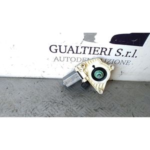 MOTORE ELETTRICO PER FINESTRINO POSTERIORE DESTRO MERCEDES Classe A W169 3a Serie A1698202042 (04>08) - Product Image 1