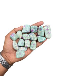 Pierre roulée de Fuchsite de rubis naturel | Rubis de pierre précieuse de haute qualité dans la pierre roulée de Fuchsite | Rubis de pierre de poche Crystal Tumble - Product Image 2