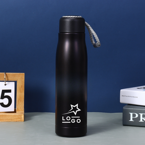 Bouteille en acier inoxydable personnalisée avec sangle pour les cadeaux d'entreprise aux employés et aux clients - Product Image 1
