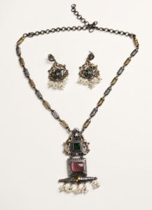 Conjunto de Collar y Aretes de Plata Oxidada con Piedra Monalisa, Joyería Tribal Boho Hecha a Mano, Regalo para Ella - Product Image 4