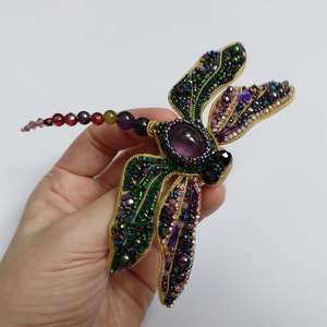 Broches con cuentas Broche de diseñador hecho a mano. Accesorios de alta calidad. Broche de diseño único. El mejor regalo para baby shower. - Product Image 6