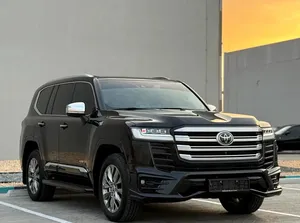 2023 LAND CRUIZER 300 SERIES Low Mileage Sound Engine AUTOMATIC Transmission <b>Panoramic</b> roof lights Ready to Ship - Product Image 4