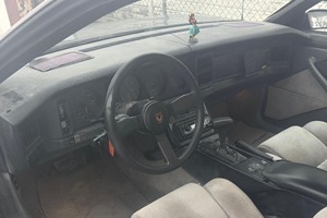 Pontiac Firebird Trans AM GTA de 1987, Autos Usados de Segunda Mano - Product Image 4