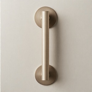 Barra de palanca de puerta GlossCraft Regal Edge, manija de puerta de latón Premium para puertas interiores y exteriores, herrajes de diseño de lujo - Product Image 1