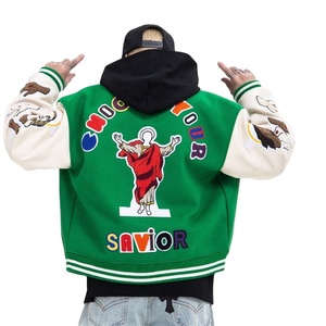 Chaquetas Varsity de Lana con Bordado Chenille y Logotipo Personalizado para Hombre, Chaquetas de Cuero Verde Vintage con Mangas de Cuero para Hombre - Product Image 5