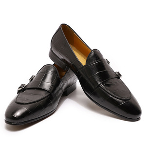 Chaussures habillées vintage en cuir givré pour hommes avec empiècements élastiques et talon résistant à l'usure - Product Image 1
