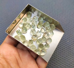 50 pièces améthyste verte naturelle pierres précieuses en vrac 8-10 MM cristaux bruts véritables de haute qualité avec effet étoile pour la fabrication de bijoux - Product Image 3