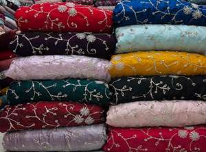 Tissu de soie brodé à la main de luxe avec motifs floraux et perles parfait pour les robes de couture et les vêtements de mariage - Product Image 4