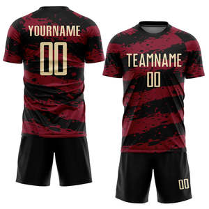 Fournisseur d'uniformes de football offrant aux joueurs des tissus durables, un confort à séchage rapide, une performance extensible et une silhouette moderne - Product Image 4