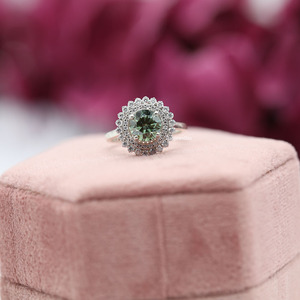 Anillo de compromiso de oro macizo de 10K, Diamante cultivado en laboratorio, ajuste de Halo doble, de corte redondo, verde, para mujer, IGI - Product Image 3