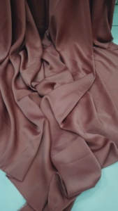 ชุดเดรสมุสลิมแบบเรียบผ้าไหลลื่นเนื้อนุ่มอาบายาคาฟตันโพลีเอสเตอร์น้ำหนักเบาระบายอากาศได้ดี100% ทอ - Product Image 3