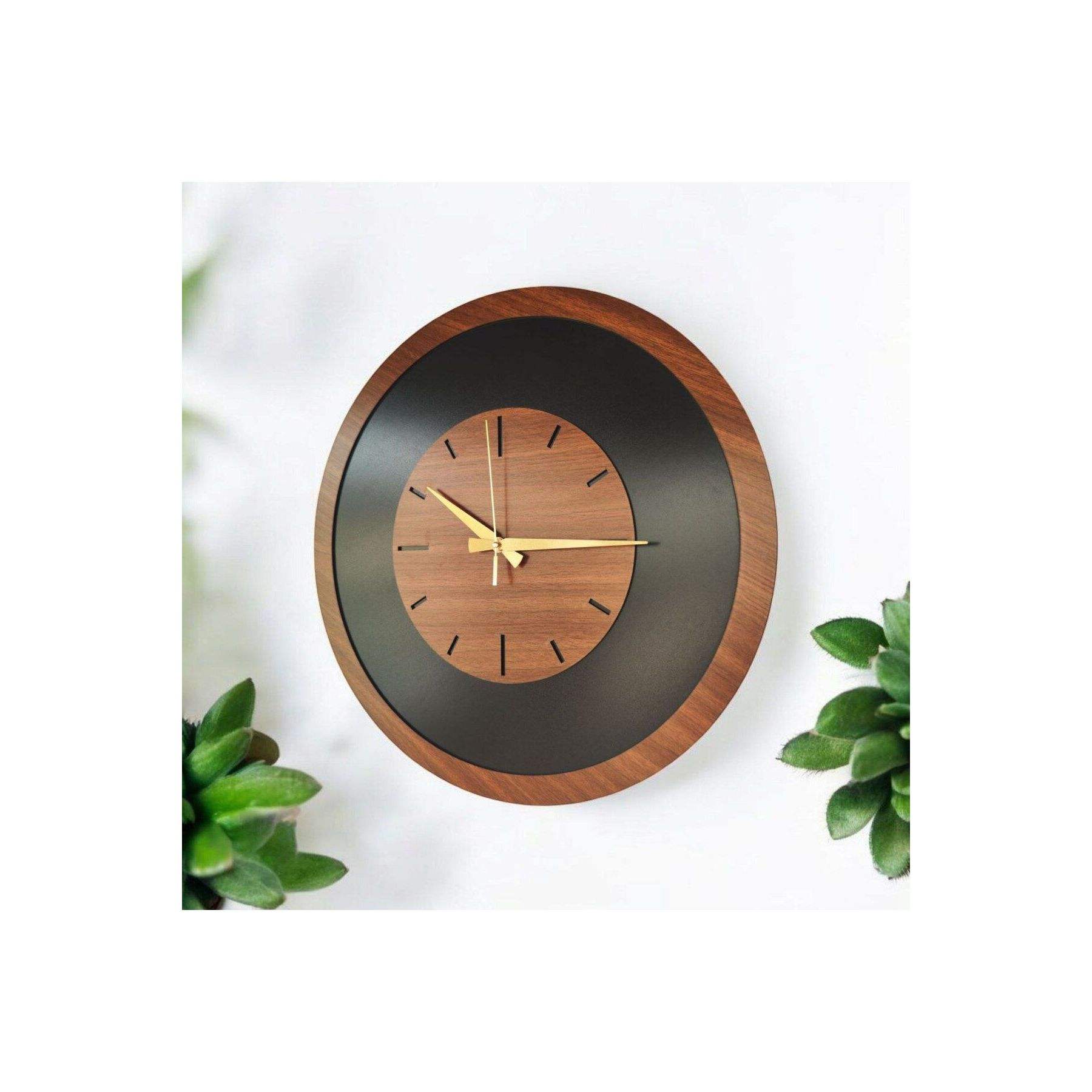 สีน้ำตาล