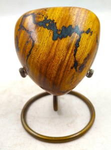 Corazón de madera recuerdo cremación urna pata gato para cenizas de mascotas humanas hecho a mano único en forma de corazón para adultos con soporte de exhibición - Product Image 2