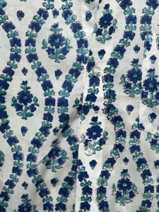 Chemise décontractée en coton imprimé à la main pour homme, élégante et tendance |   Collection de chemises à manches longues 100% coton à motifs floraux - Product Image 3