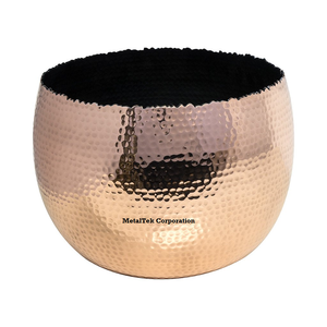 Vases décoratifs en métal noir martelé, couleurs personnalisables, pour table, avec bord festonné, vente en gros - Product Image 5