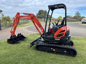 Nueva Excavadora Mini U25 de 3 Toneladas en Venta, Económica, con Rodamientos KYB y 3 Años de Garantía - Product Image 2