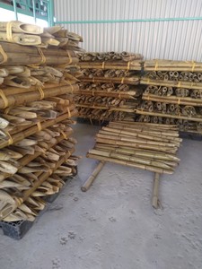 Piquet de bambou du Vietnam pour arbre de soutien à bon prix - Product Image 3