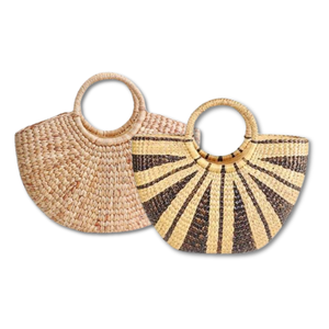 Producto popular Bolsa de cesta de jacinto de agua: estilo tejido a mano para un aspecto de playa perfecto con alta calidad - Product Image 1