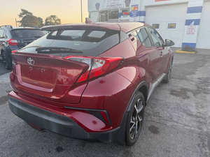 2018 T * oyota C-HR XLE d'occasion - Product Image 6